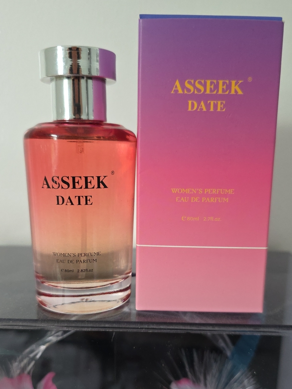 Date Women's Perfume - Pink Gradient Eau de Parfum. Sprayed 1 TIME 99 Percent